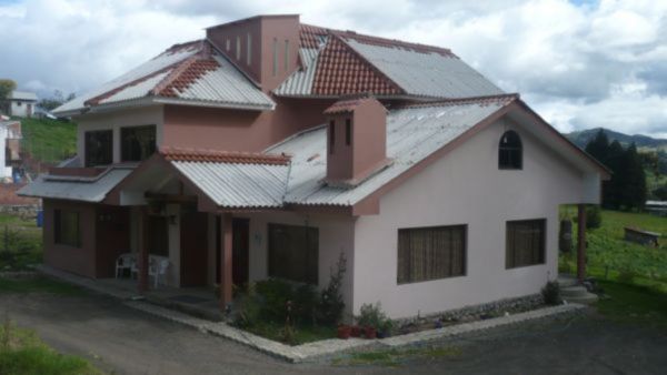 VENDO CASA, 3 KM DEL REDONDEL HOSPITAL DEL IESS, VIA MONAY BAGUANCHI, A 2 CUADRAS DE LA SUBESTACION