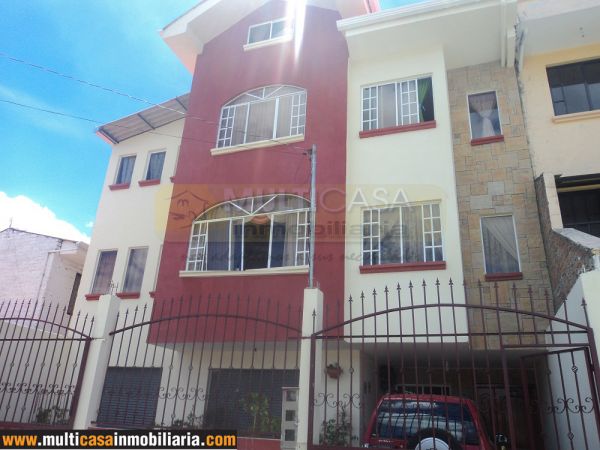 Venta de casa a crédito con Local Comercial amplio sector Quinta Chica Cuenca - Ecuador