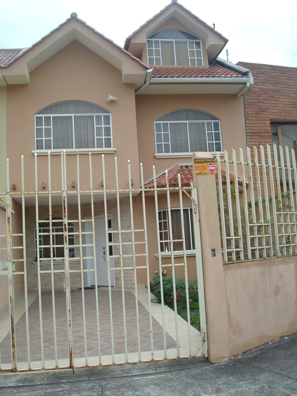 VENDO CASA URBANIZACIÓN BUENA AVENTURA