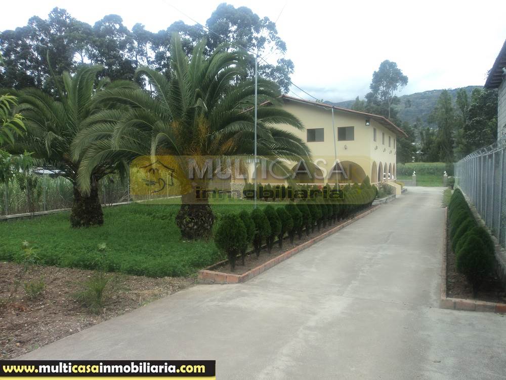 Venta de Hermosa Quinta a crédito por el sector El Cabo Cuenca - Ecuador