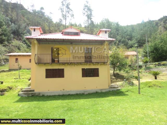 Quinta Comercial en Venta a Crédito sector Sigsipamba Alto Vía a Deleg Cuenca-Ecuador