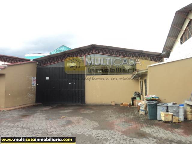 Venta de Hermosa Nave Industrial a crédito sector Colegio Borja Cuenca-Ecuador