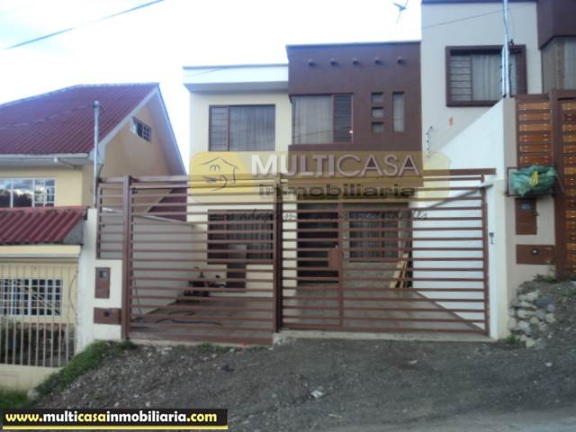 Venta de Hermosa Casa a crédito sector Colegio Borja Cuenca-Ecuador