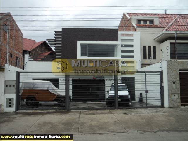 Venta de Hermosa Casa de Dos Departamentos mas Local  Comercial a crédito sector Tótems Cuenca-Ecuador