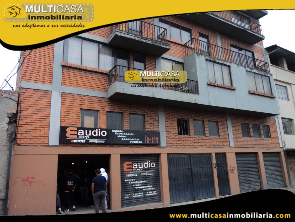 Casa Rentera en Venta Tres departamentos Independientes mas Mini Departamento Sector Centro de la Ciudad Cuenca-Ecuador