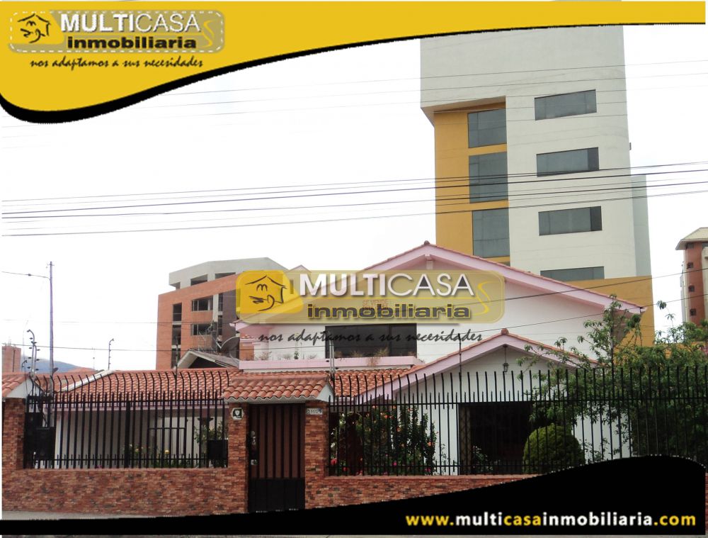 Casa Comercial en Venta a Crédito  Sector Av.Paucarbamba Cuenca-Ecuador