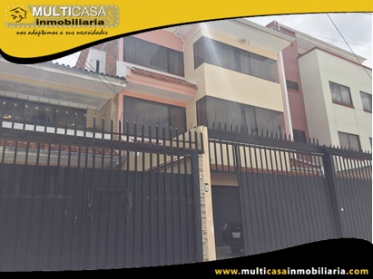 Casa en Venta dos Departamentos y un Local Comercial Sector Feria Libre Cuenca-Ecuador