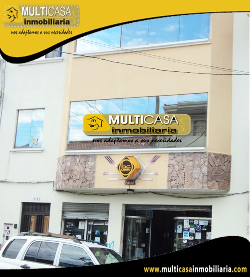 Casa con Local Comercial en Venta a Crédito Sector Centro de la Ciudad Cuenca-Ecuador