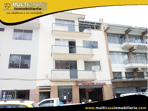 Edificio en Venta a Crédito Tres Departamentos Local Comercial Sector 9 de Octubre Cuenca-Ecuador
