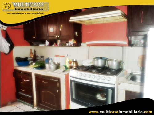 Casa Rentera en Venta Condominio Privado Tres Departamentos Sector Centro de la Ciudad Cuenca-Ecuador