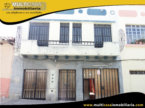 Casa en Venta a Crédito de Tres departamentos y Local Comercial Sector Centro de la Ciudad Cuenca-Ecuador