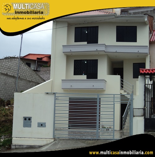 Casa en Venta a Crédito con Local Comercial y Tres Departamentos Sector Quinta Chica Cuenca-Ecuador