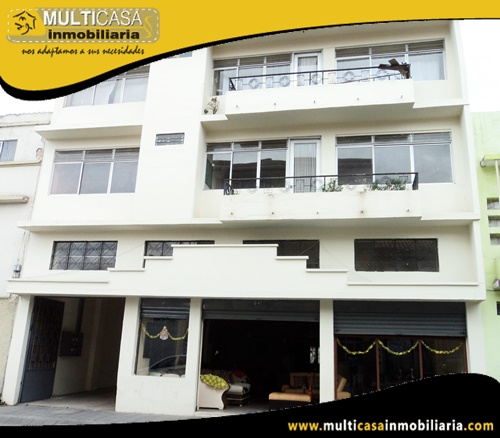 Edificio en Venta a Crédito de Tres departamentos y Local Comercial Sector Centro de la Ciudad Cuenca-Ecuador
