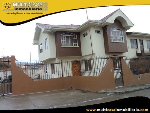 Casa en Venta a Crédito Sector Las Orquídeas Cuenca-Ecuador