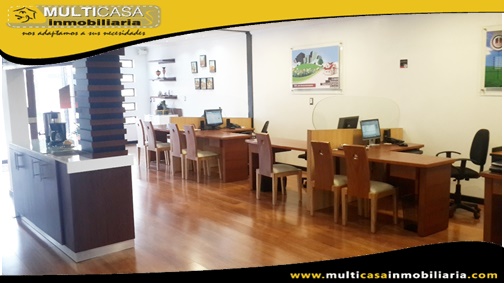 Casa Comercial en Venta a Crédito Sector Ave. 10 de Agosto Cuenca-Ecuador