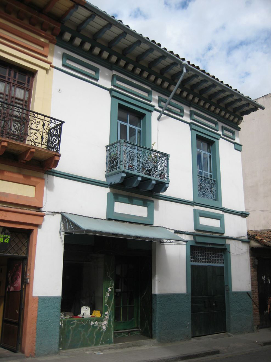 Casa Comercial (posibilidad Hostal) Centro de Cuenca