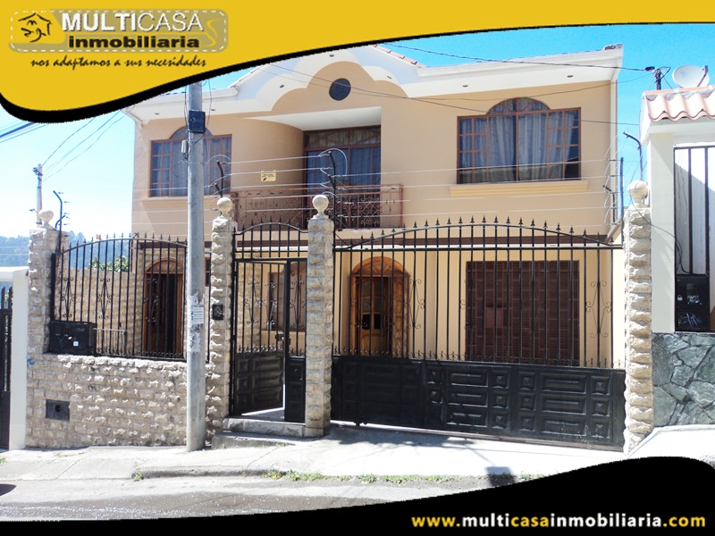 Casa con Local Comercial y Un departamento en Venta a Crédito Sector Quinta Chica Baja Cuenca Ecuador