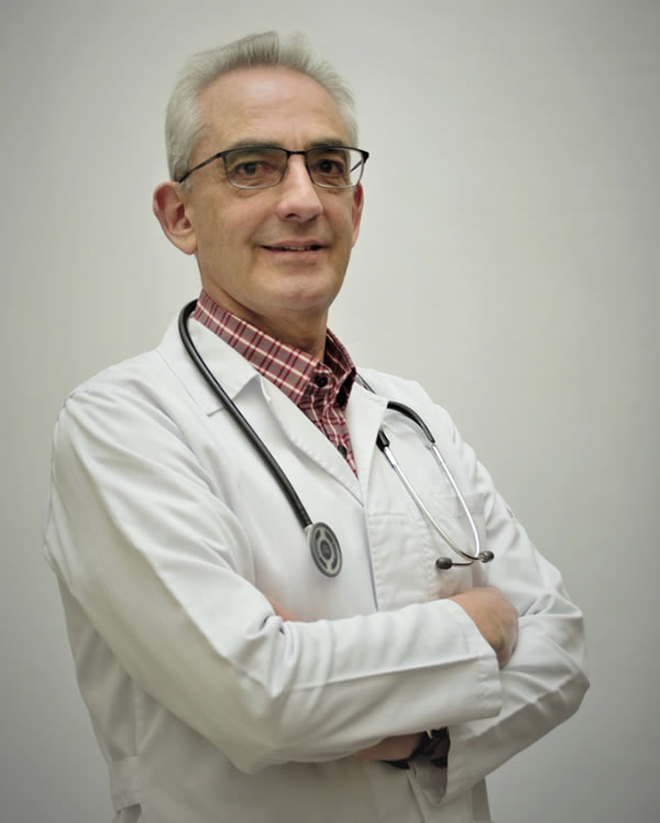 Dr.  Teodoro   Bernal Torres 
Doctor en Medicina y Cirugía

